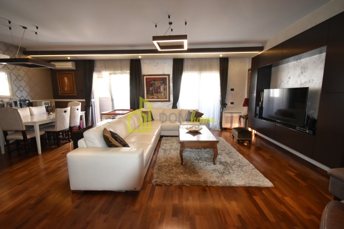 Dvosoban stan 111m2, City kvart